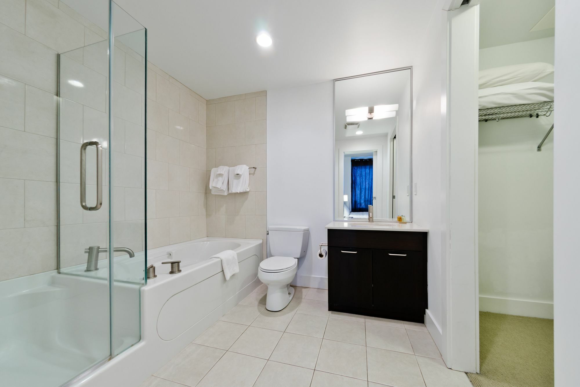 Suite Digs Arriva Calgary Bagian luar foto